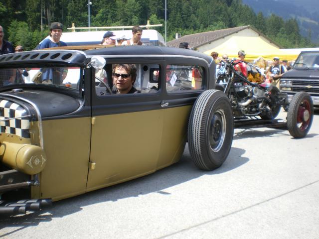 Hangar Rockin 23